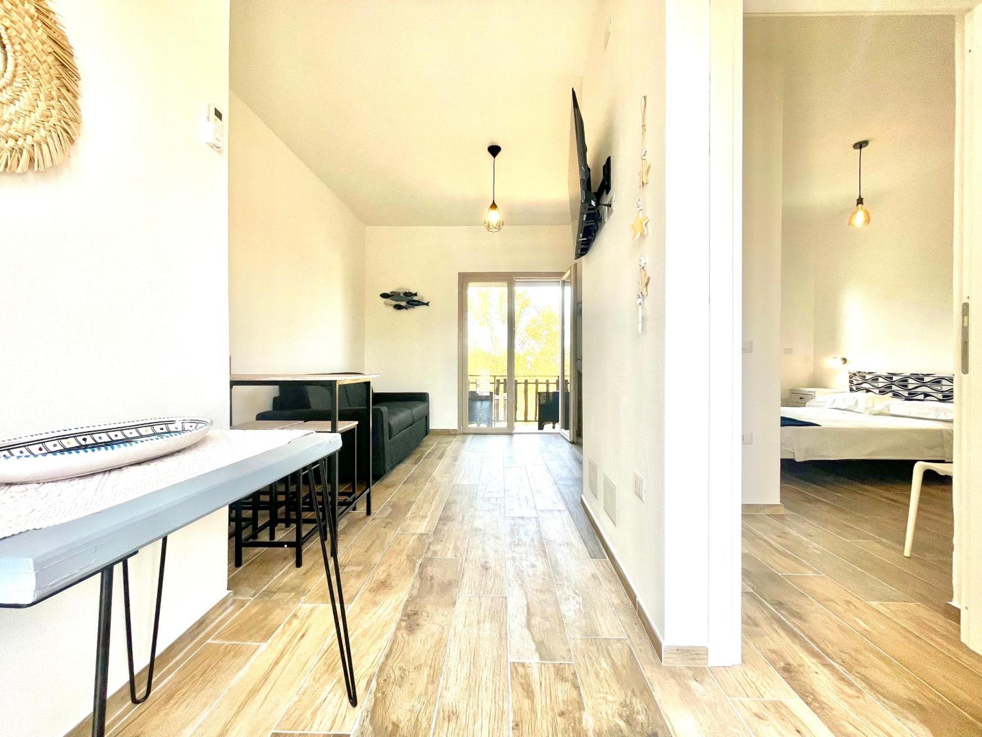 בארי סארדו Le Corti Sarde Beach Apartments מראה חיצוני תמונה